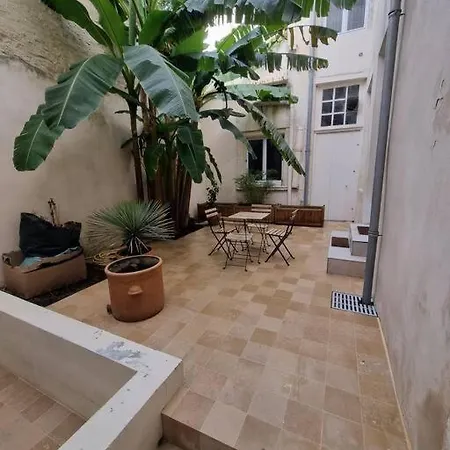 Joli En Centre-ville Avec Terrasse La Rochelle (Charente-Maritime)